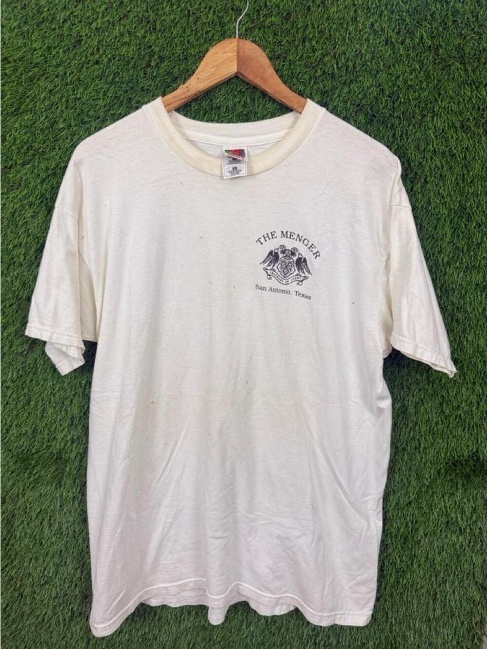 Vintage The Menger Bar San Antonio Texas Graphic T-Shirt